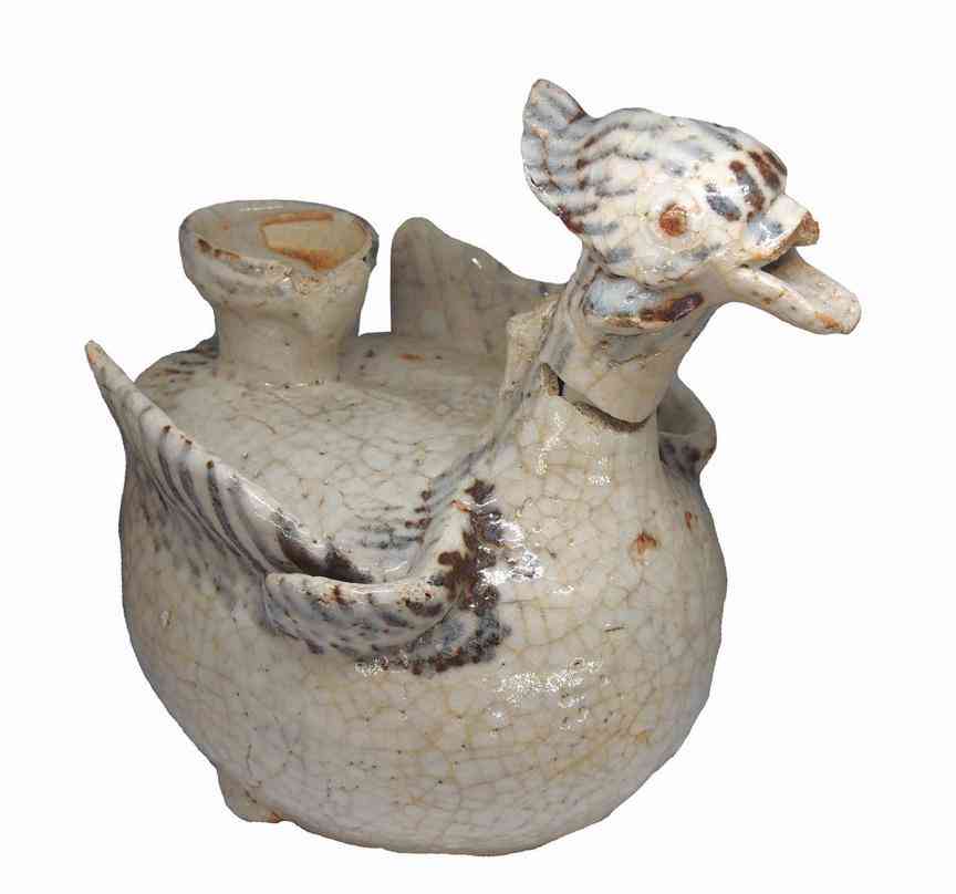 Momoyama pottery Shino water-bird carafe Nakano-cho, Nakagyo-ku (Excavated from Sanjo Setomonoya-cho site), owned by Kyoto City